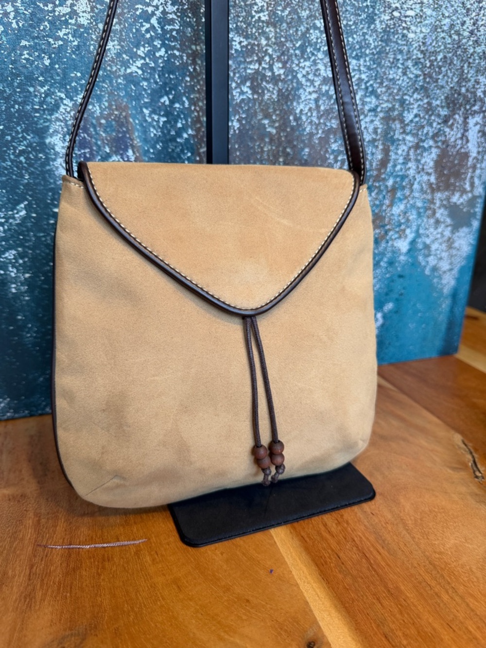 Liz Claiborne Boho Minimalist Faux Suede Crossbody Bag Tan/Brown - Picture 8 of 15